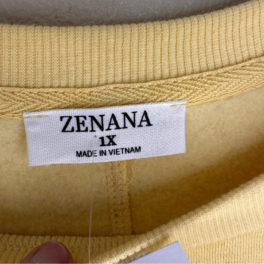 NWT Zenana Yellow Hawkeye State Sweatshirt with Pockets Size 1X - Picture 5 of 7